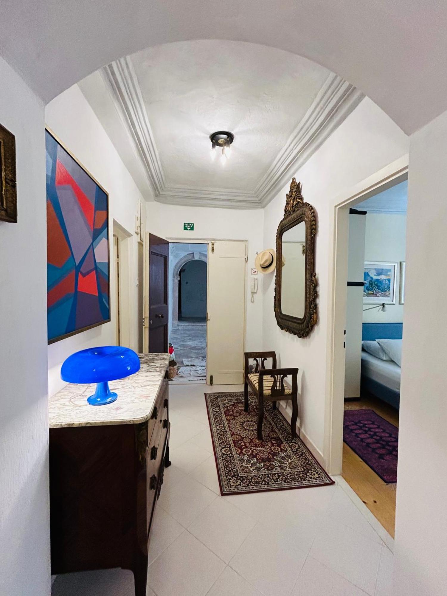 Apartament Divina *